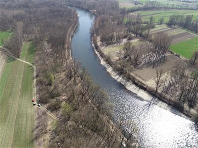 Mesto izvedbe revitalizacije struge reke Mure pri ribiškem domu v Gradišču pred začetkom širitve reke struge. Foto: Arhiv projekta lifelineMDD, Pomgrad, vodnogospodarsko podjetje d. d.